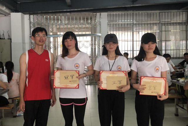 女子70米短跑前三甲